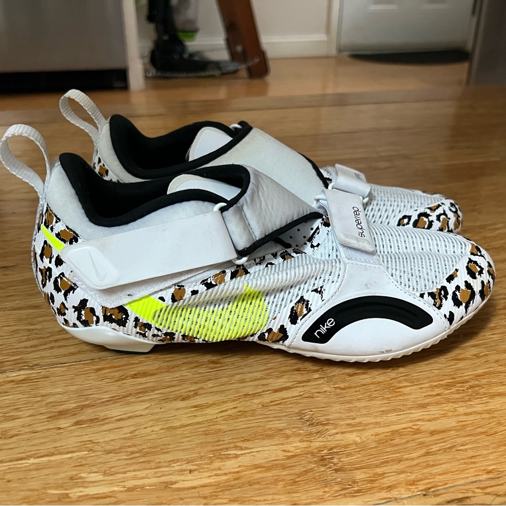 NIKE Spin Shoes